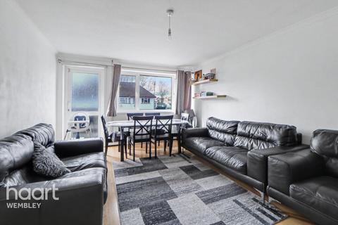 2 bedroom maisonette for sale, Eldon Avenue, Borehamwood. WD6