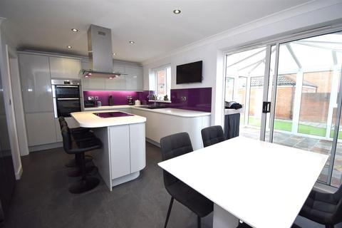 4 bedroom detached house for sale, Callum Drive, South Shields