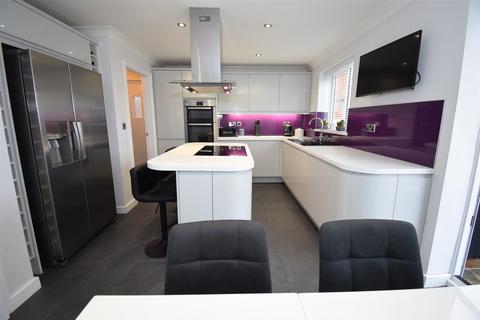 4 bedroom detached house for sale, Callum Drive, South Shields