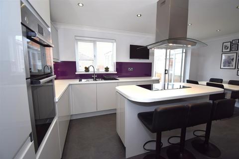 4 bedroom detached house for sale, Callum Drive, South Shields