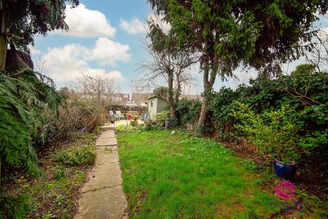 3 bedroom end of terrace house for sale, Grosvenor Road, London