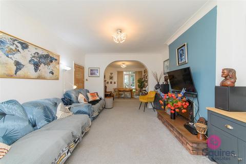undefined, Grosvenor Road, London, N3