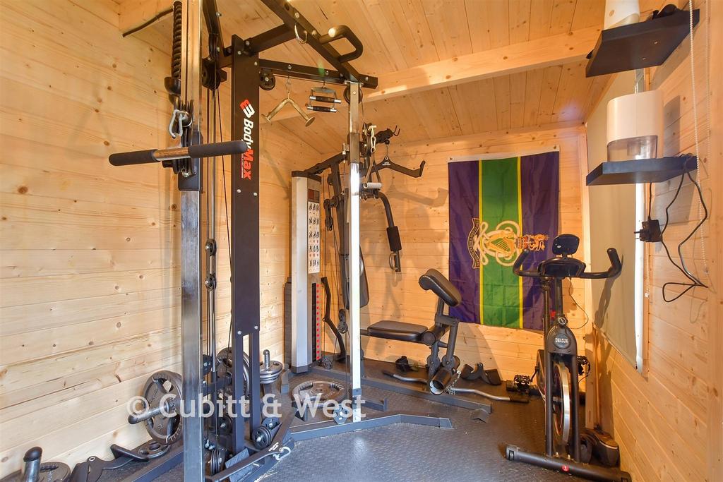Workshop/Outbuildings