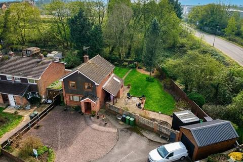3 bedroom detached house for sale, Lakeside Avenue, Lydney GL15