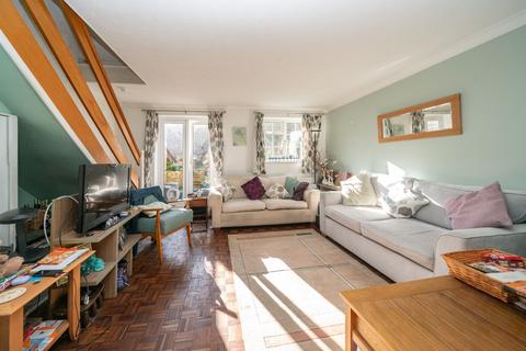 4 bedroom terraced house for sale, High Street, Markyate, AL3