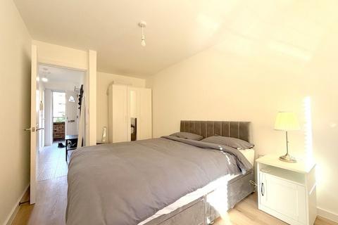 2 bedroom flat to rent, Harben Road, London NW6