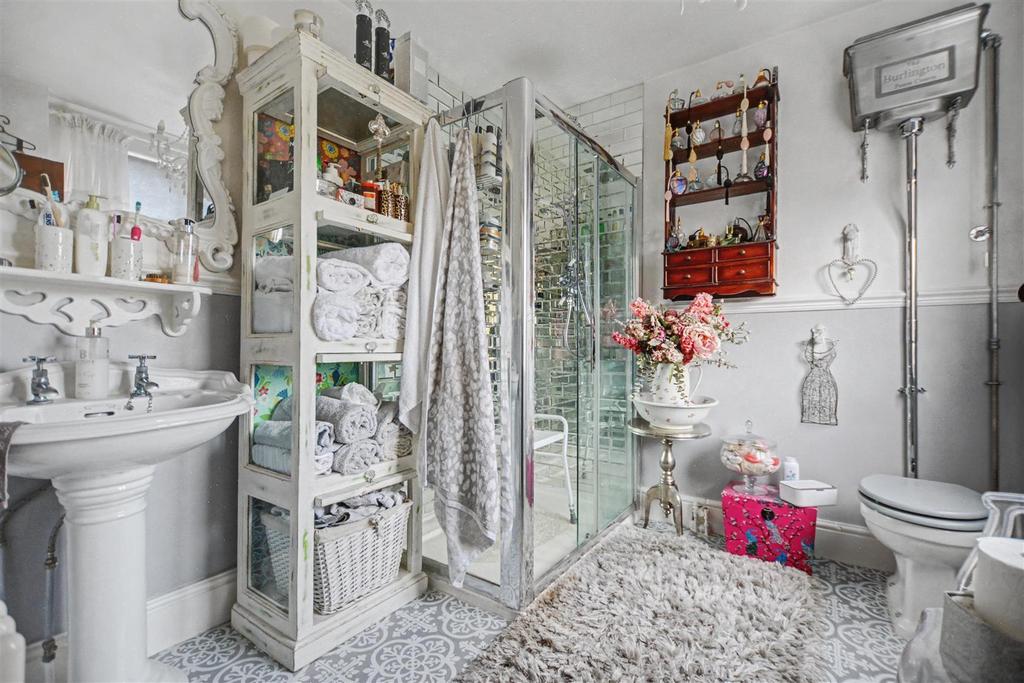 Shower Room 1.jpeg