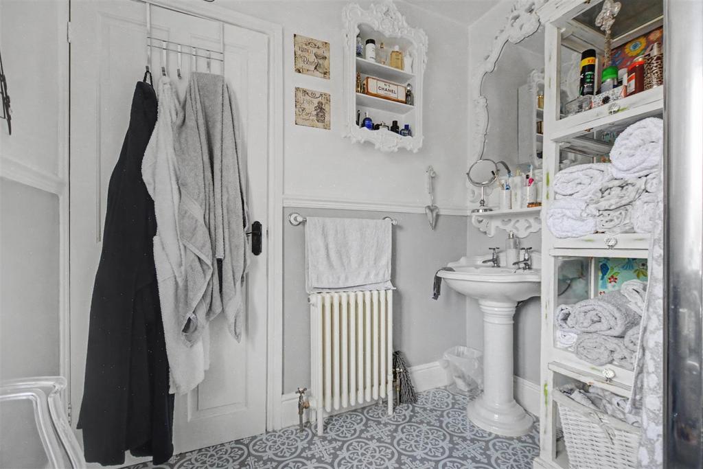 Shower Room 3.jpeg