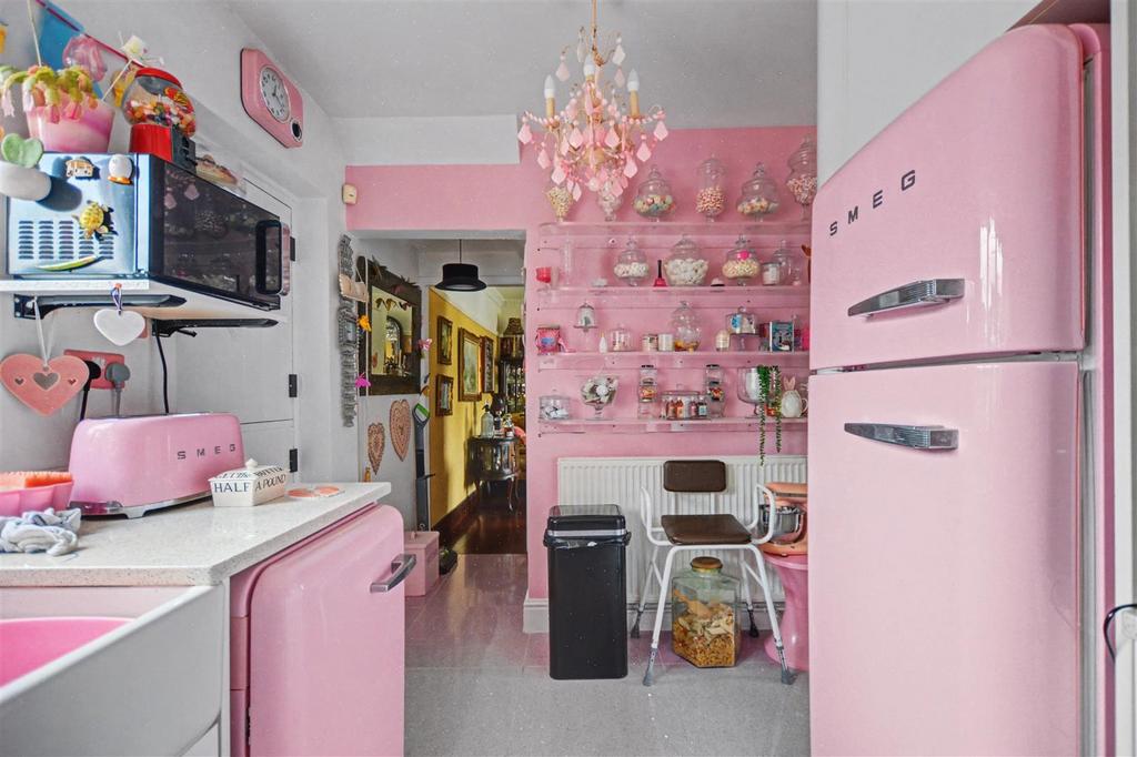 Kitchen 3.jpeg