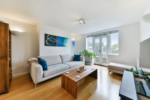 2 bedroom apartment to rent, Kew Bridge Court, Brentford London W4