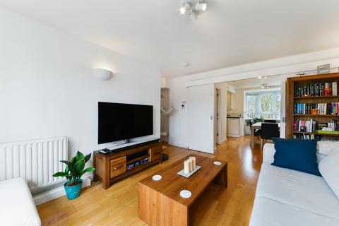 2 bedroom apartment to rent, Kew Bridge Court, Brentford London W4