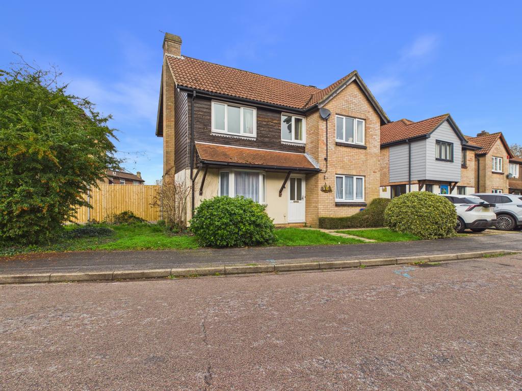 4 Bedroom Detached For Rent