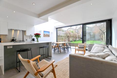 2 bedroom flat for sale, Maury Road, Stoke Newington, N16