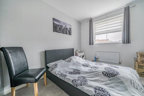 2 bedroom apartment for sale, Hurst Avenue, Blackwater, Camberley