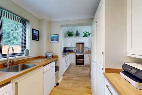 undefined, Chevalier Grove, Milton Keynes MK8