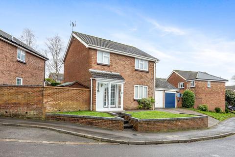 undefined, Beaver Close, Horsham, RH12