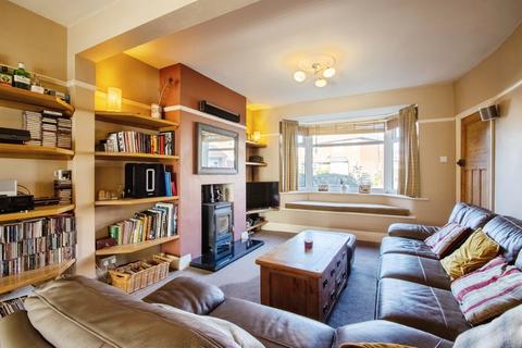 undefined, Lynnfield Gardens, Scholes, LEEDS