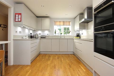 undefined, The Beeches, Banstead