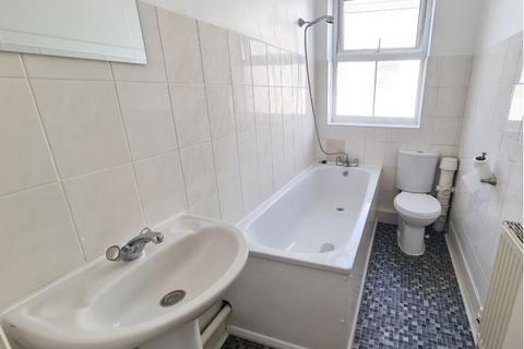 undefined, Flat 5 339-341 Barking Road, London, E13 8EE, UK