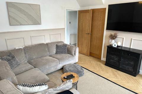 3 bedroom semi-detached house for sale, Colyns Grove, Birmingham, West Midlands, B33