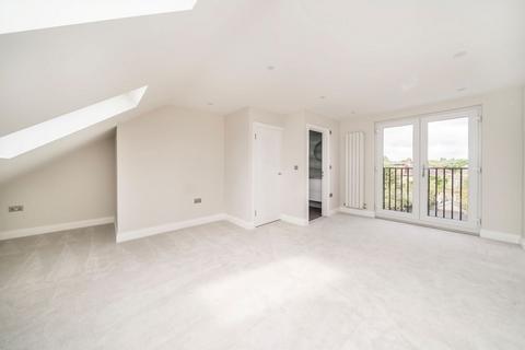 4 bedroom house to rent, Beresford Avenue, Surbiton KT5