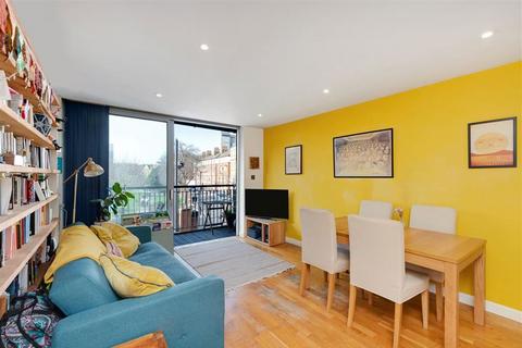2 bedroom flat for sale, Tanner Street, London SE1