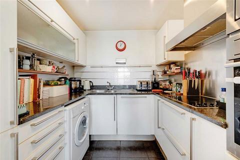 2 bedroom flat for sale, Tanner Street, London SE1