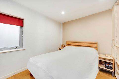 2 bedroom flat for sale, Tanner Street, London SE1