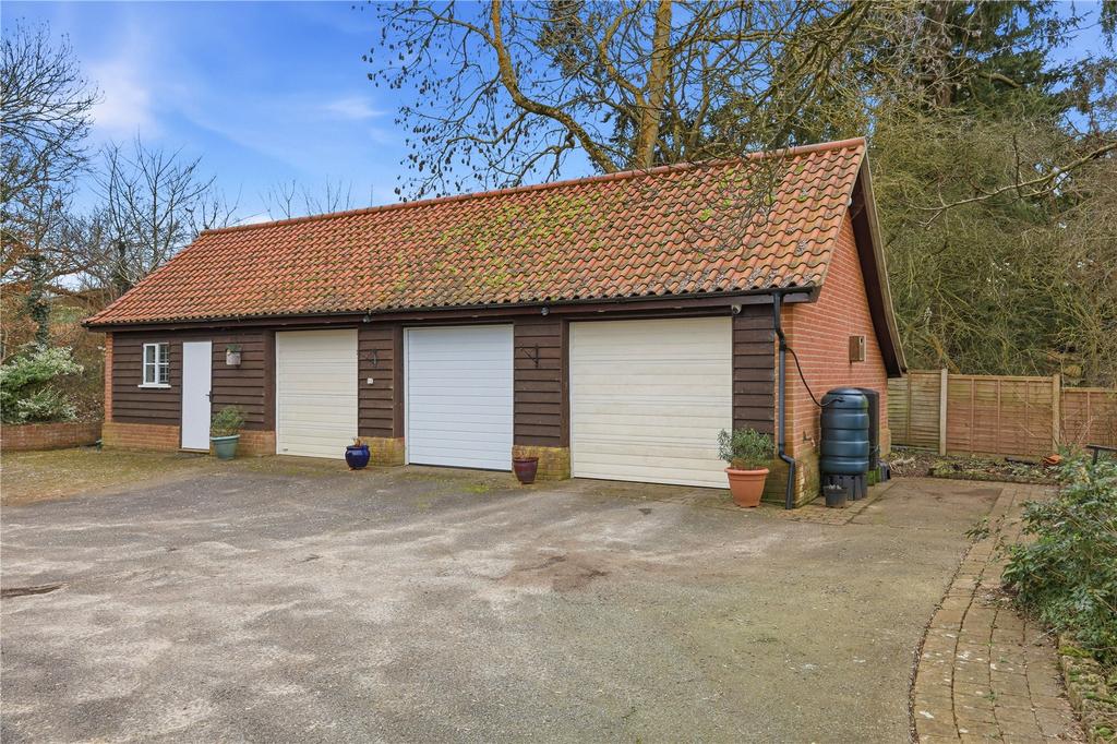 Triple Garage