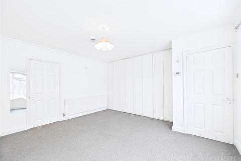 undefined, Mitchley Avenue, South Croydon