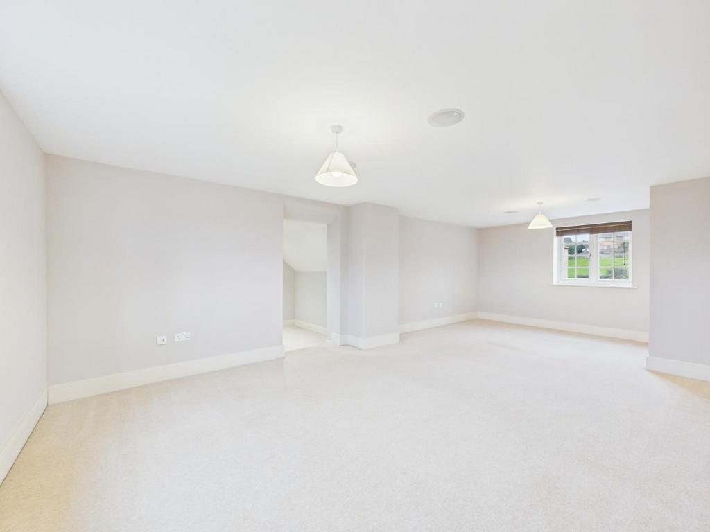 CAM04169 G0-PR0188-STILL020.jpg