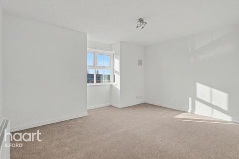 1 bedroom apartment for sale, Bluebell Way, Ilford