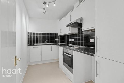 1 bedroom apartment for sale, Bluebell Way, Ilford