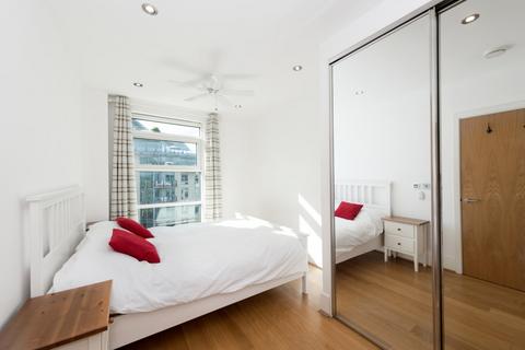 2 bedroom flat to rent, Juniper Drive, London, SW18