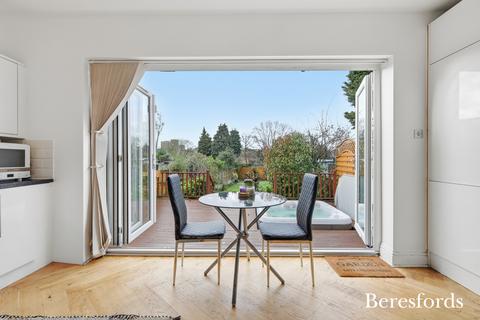 3 bedroom semi-detached house for sale, Lodge Avenue, Gidea Park, RM2