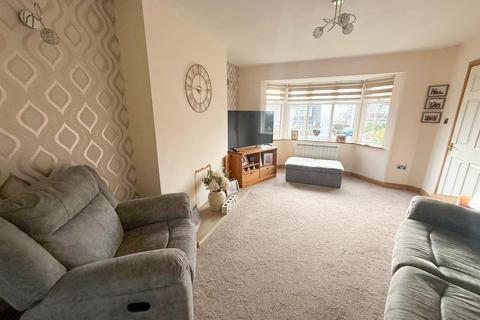 3 bedroom end of terrace house for sale, Woodside Road, Silsden