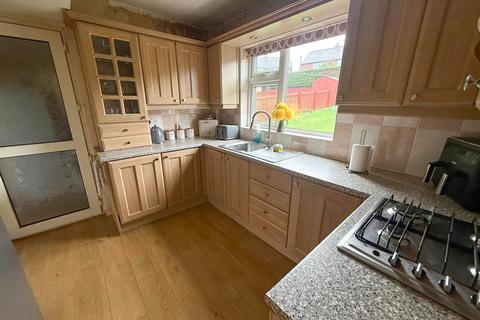 3 bedroom end of terrace house for sale, Woodside Road, Silsden