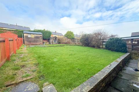 3 bedroom end of terrace house for sale, Woodside Road, Silsden