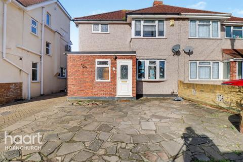 3 bedroom semi-detached house for sale, Calbourne Avenue, Hornchurch