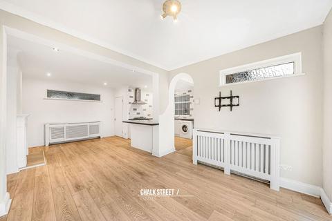 3 bedroom semi-detached house for sale, Helmsdale Road, Romford, RM1