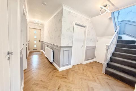 4 bedroom detached house for sale, Beecroft Crescent, Canvey Island