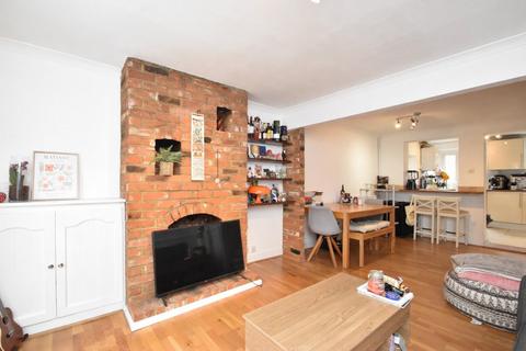 undefined, Beech Road, Weybridge, KT13