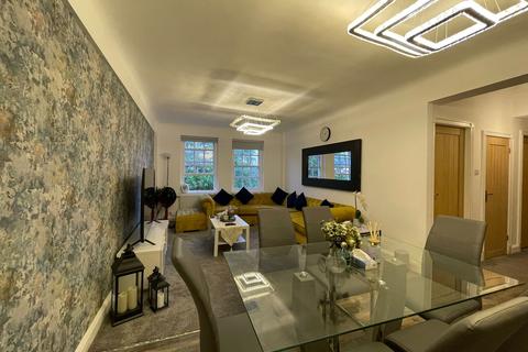 3 bedroom flat to rent, 145 Fulham Road, London SW3