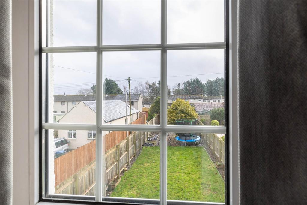 1, Strathearn Terrace Aberuthven-13.jpg