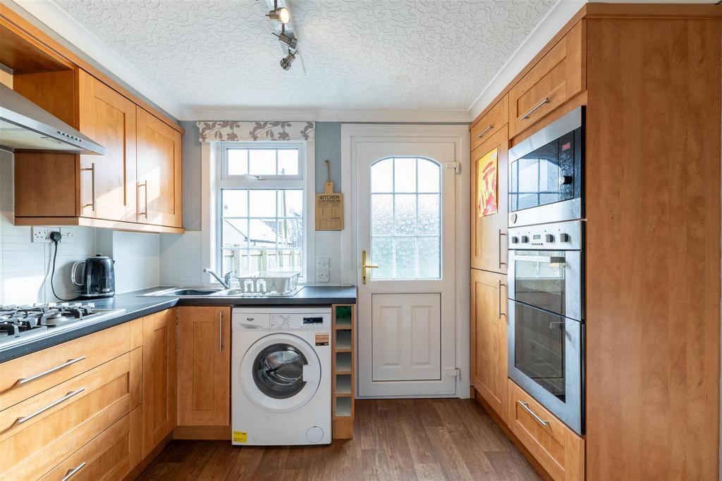 1, Strathearn Terrace Aberuthven-24.jpg