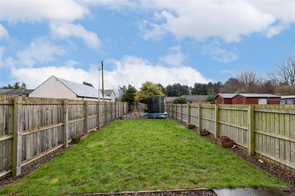 1, Strathearn Terrace Aberuthven-32.jpg