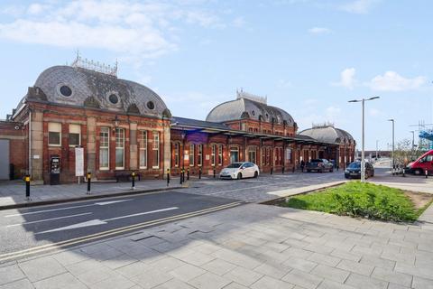 2 bedroom apartment for sale, Railway Terrace, Slough SL2