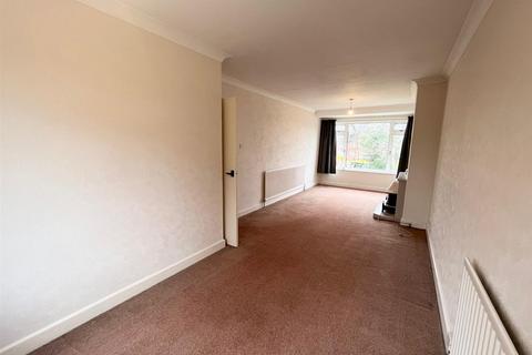 2 bedroom maisonette to rent, Featherstone Crescent, Shirley, Solihull