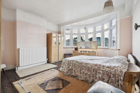 3 bedroom semi-detached house for sale, Parkside Way, North Harrow, HA2