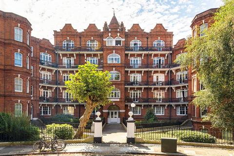 3 bedroom flat to rent, Queens Club Gardens, Barons Court, London, W14
